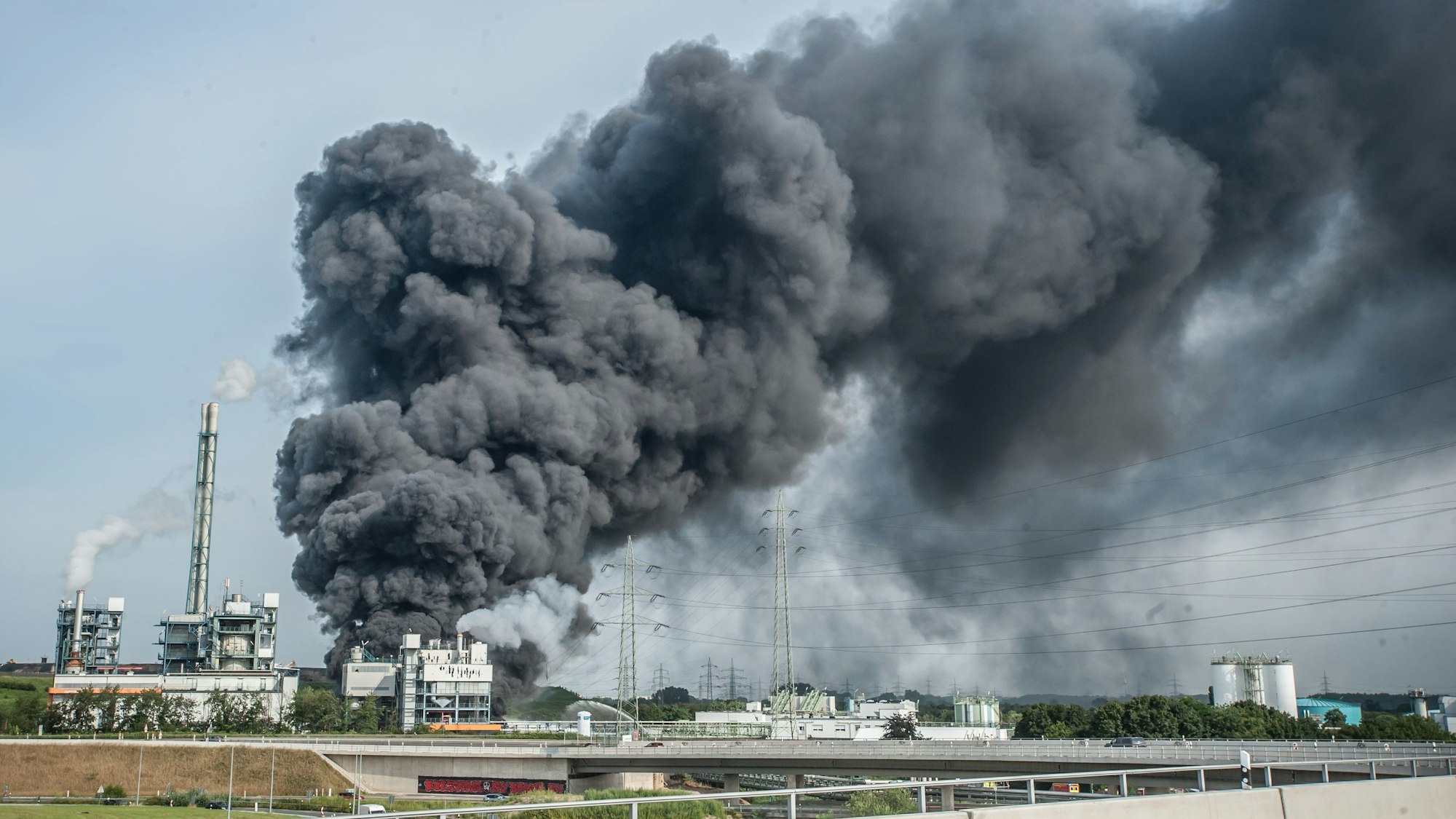 Rauch über dem Bürriger Sondermüllofen.