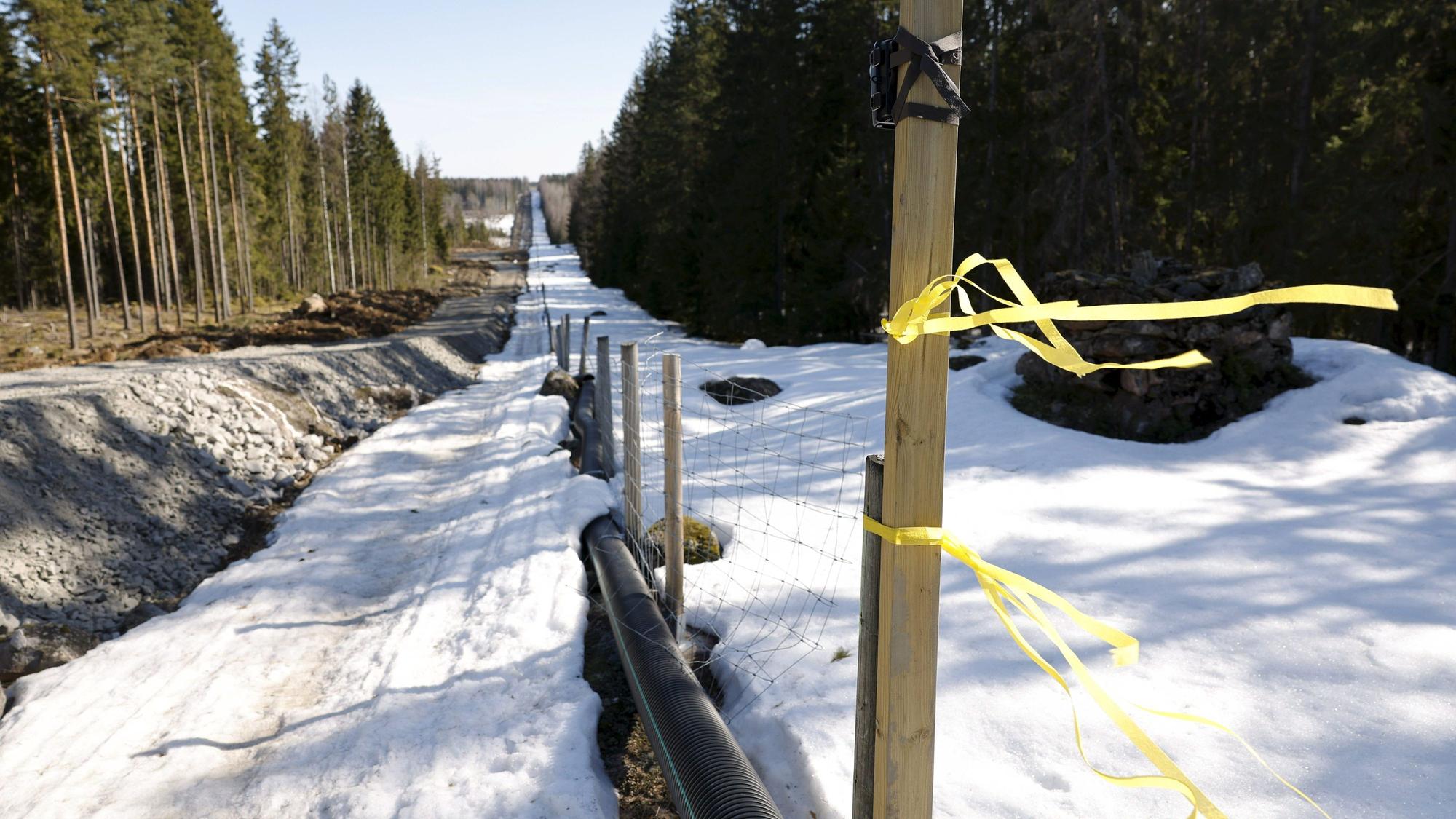 Die Baustelle des östlichen Grenzzauns in der Nähe des Grenzübergangs Pelkola.