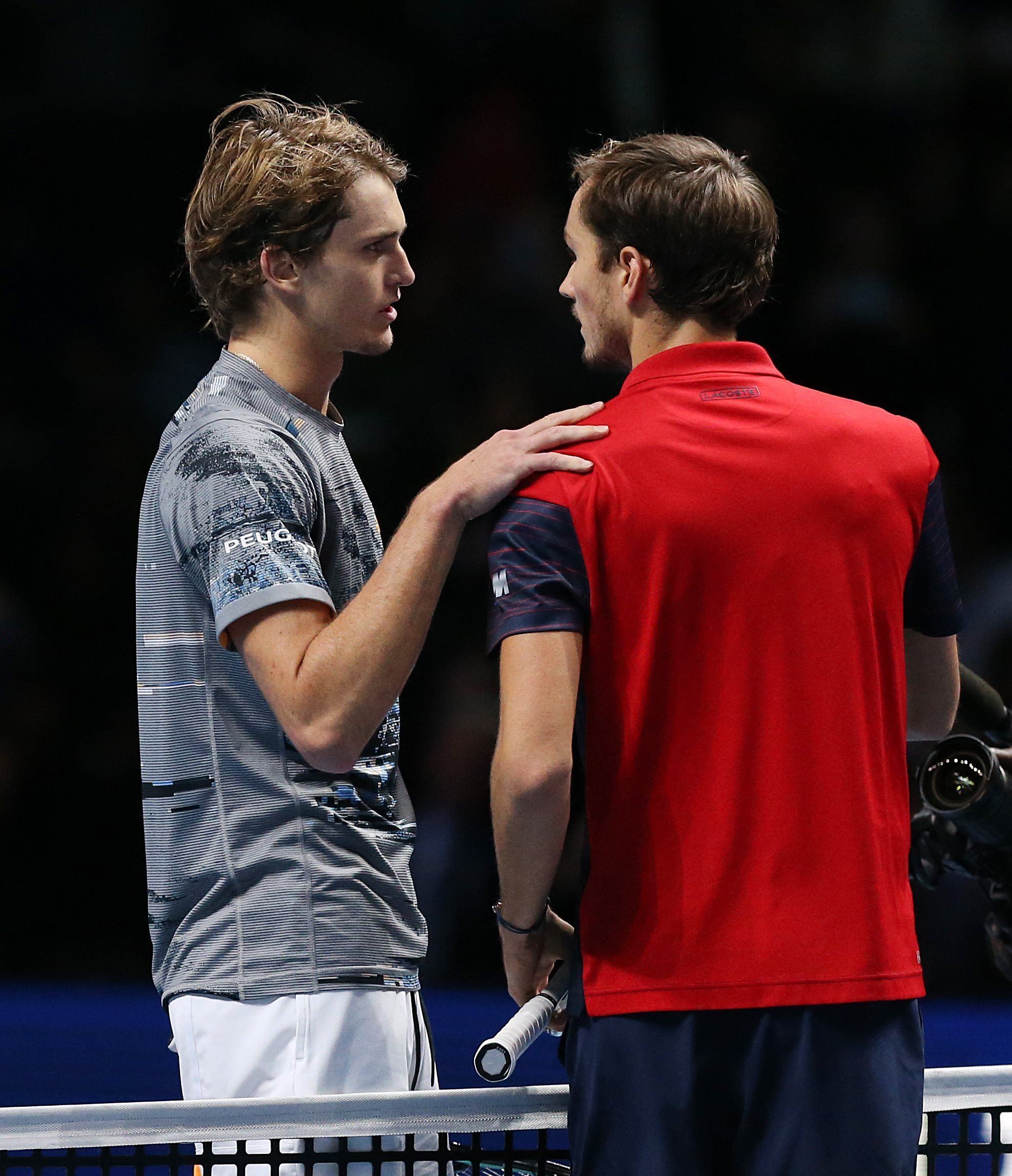 Alexander Zverev (l.) und Daniil Medwedew 2019