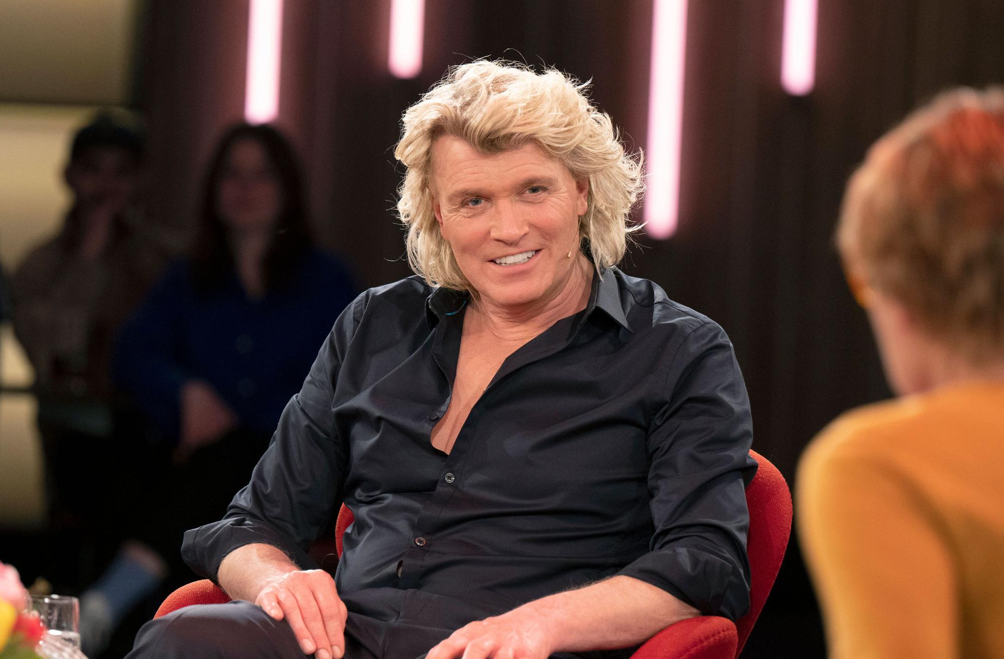 Der niederländische Magier Hans Klok beim „Kölner Treff“.