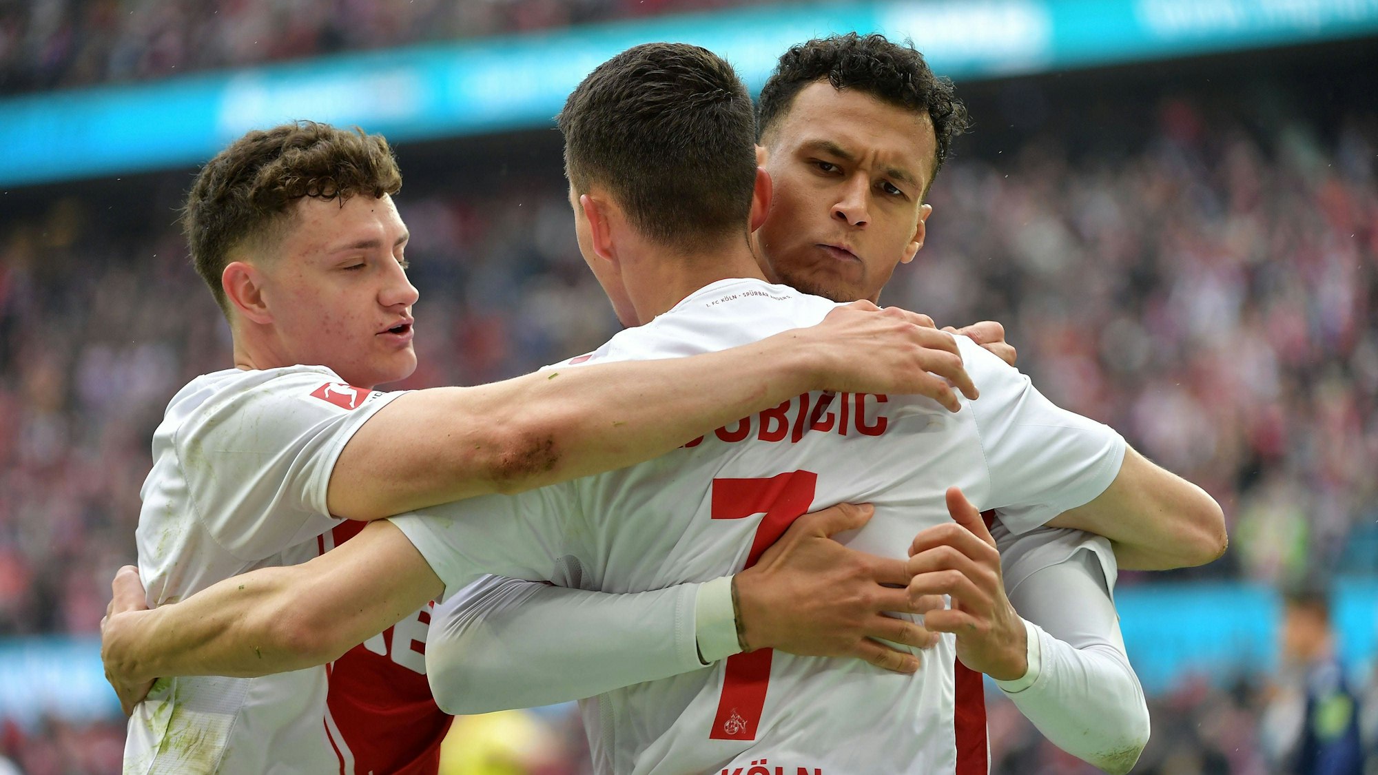 Kölner Torjubel nach dem 1:1 durch Dejan Ljubicic.