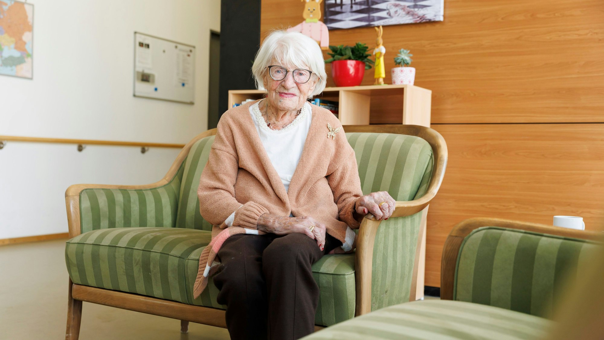 31.03.2023, Baden-Württemberg, Kirchheim unter Teck: Charlotte Kretschmann ist mit 113 Jahren die älteste Frau in Baden-Württemberg.