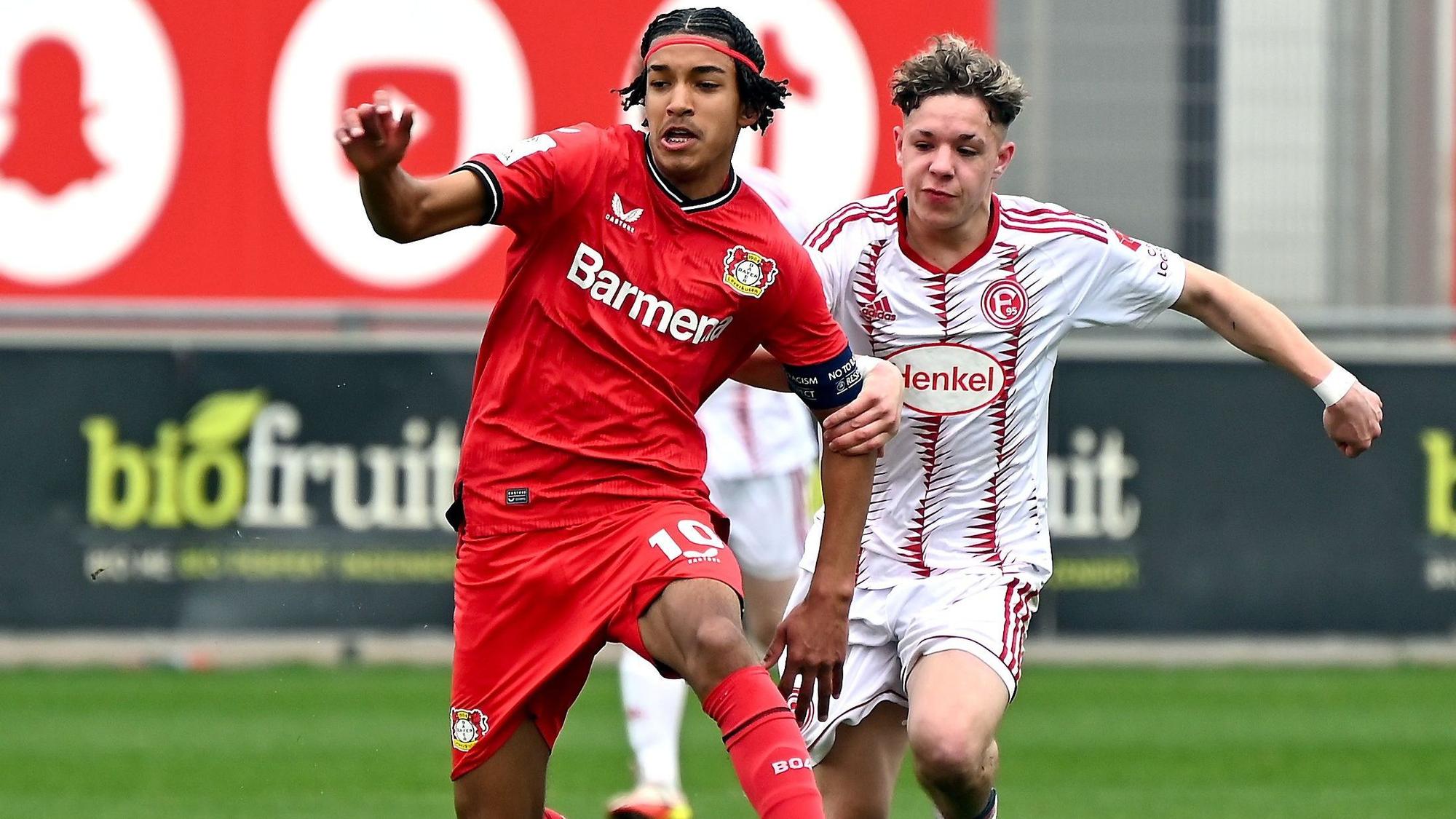 16.04.2023, Fussball-U17-Bayer 04-Düsseldorf
links: Francis Onyeka (Bayer)
Foto: Uli Herhaus