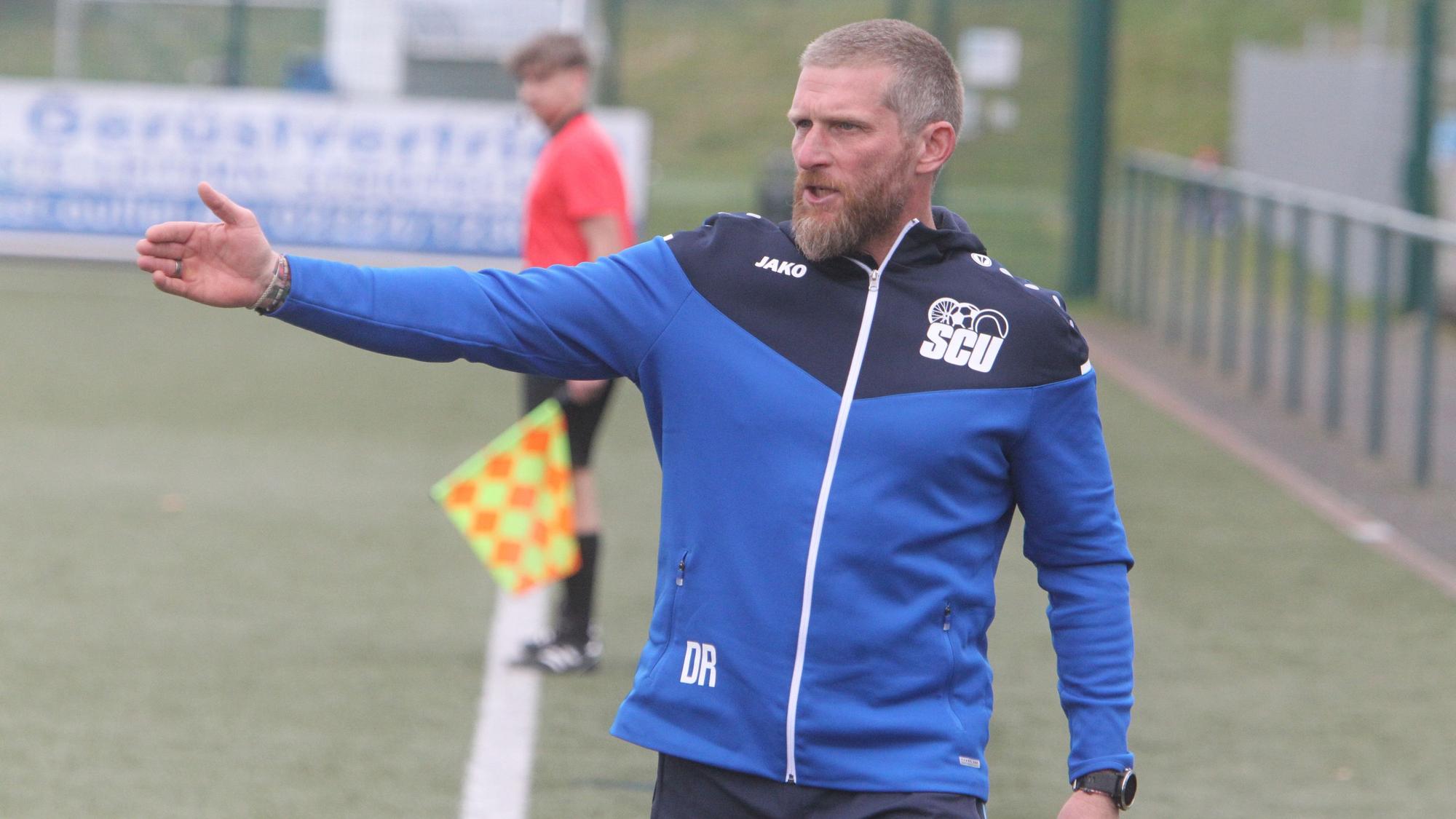 Trainer Didi Rombach vom SC Uckerath