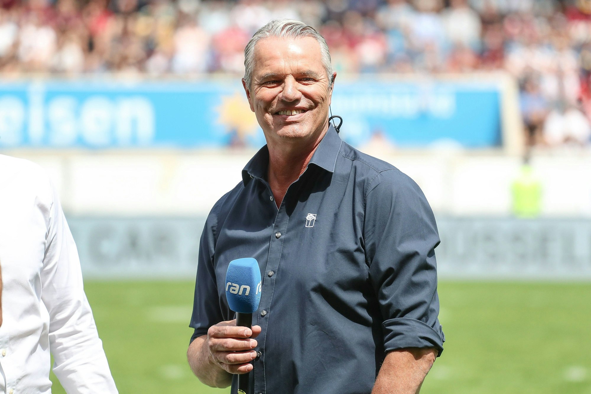 American Football, European League of Football Saison 2022 3.Spieltag Istanbul Rams at RheinFire Duesseldorf 19.06.2022, schauinsland-reisen-arena Duisburg Jan Stecker Moderator RAN Foto: HerbertzxNicoxHerbertz Duisburg schauinsland-reisen-arena Nordrhein-Westfahlen Deutschland *** Sports, American Football, European League of Football season 2022 3 matchday Istanbul Rams at RheinFire Duesseldorf 19 06 2022, schauinsland reisen arena Duisburg Jan Stecker presenter RAN Foto Duisburg schauinsland reisen arena Nordrhein Westfahlen Germany