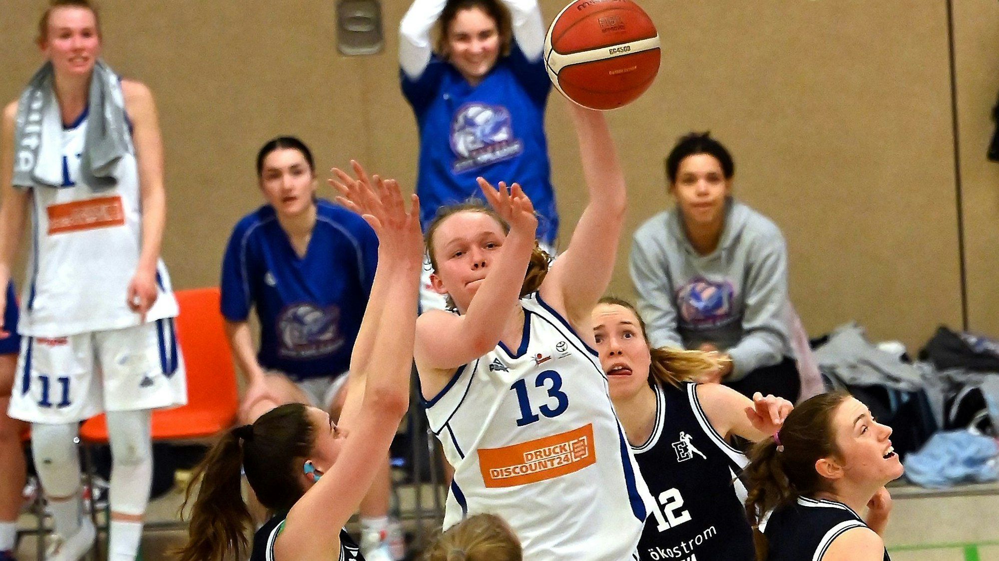 08.04.2023, Basketball-BBZ Opladen-USC Freiburg 2
mitte: Greta Kröger (BBZ)
Foto: Uli Herhaus