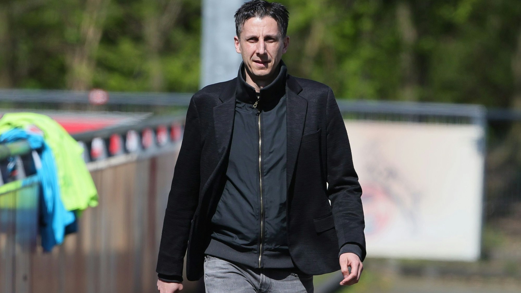 FC-Geschäftsführer Christian Keller am Geißbockheim