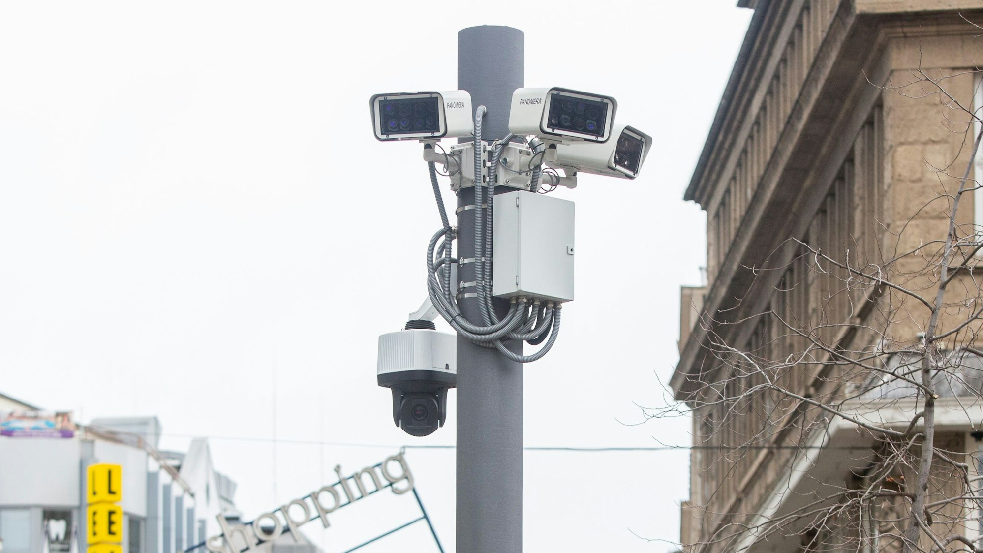 Kameras am Neumarkt.