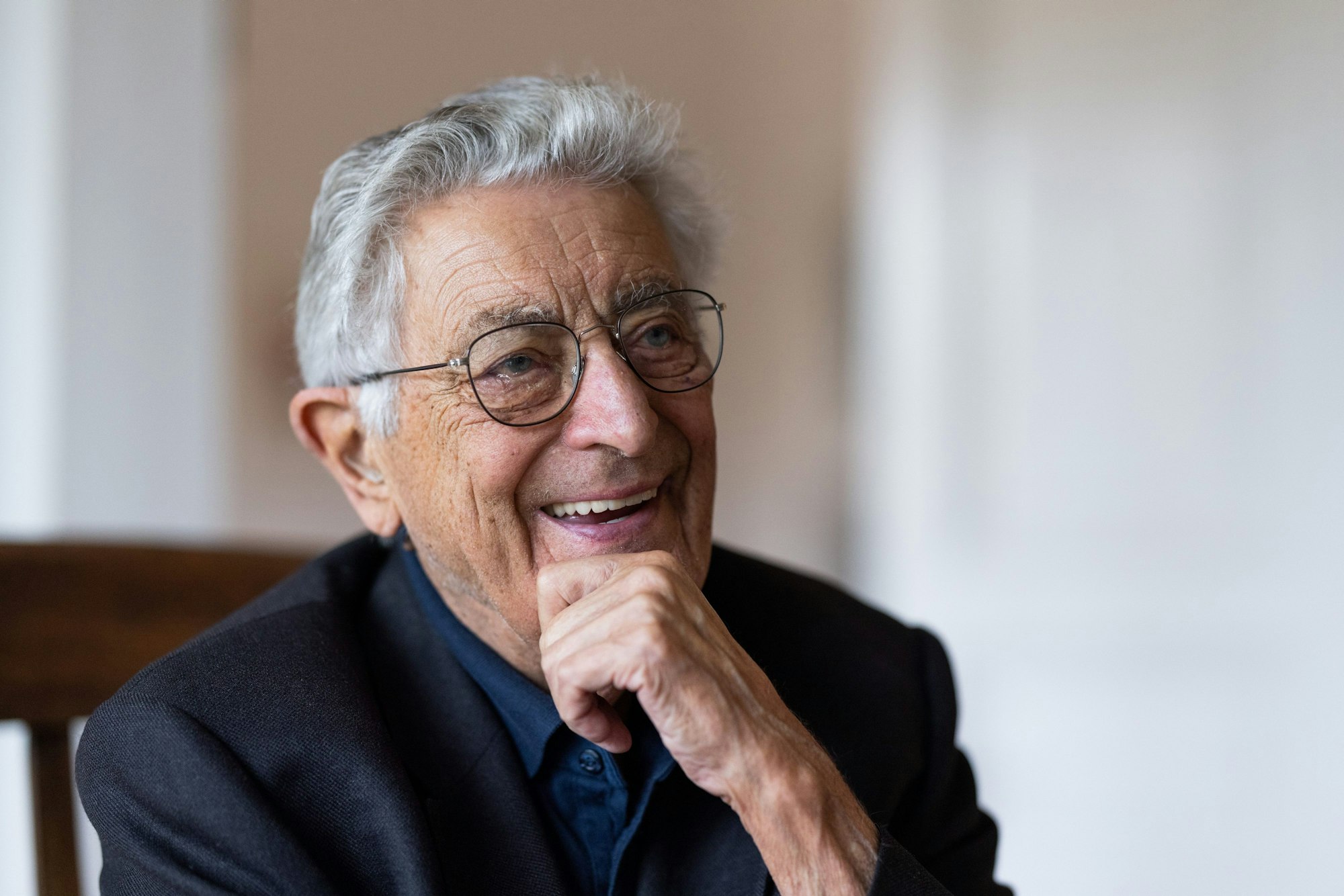 Gerhart Baum (FDP), früherer Bundesinnenminister, aufgenommen in seiner Wohnung.