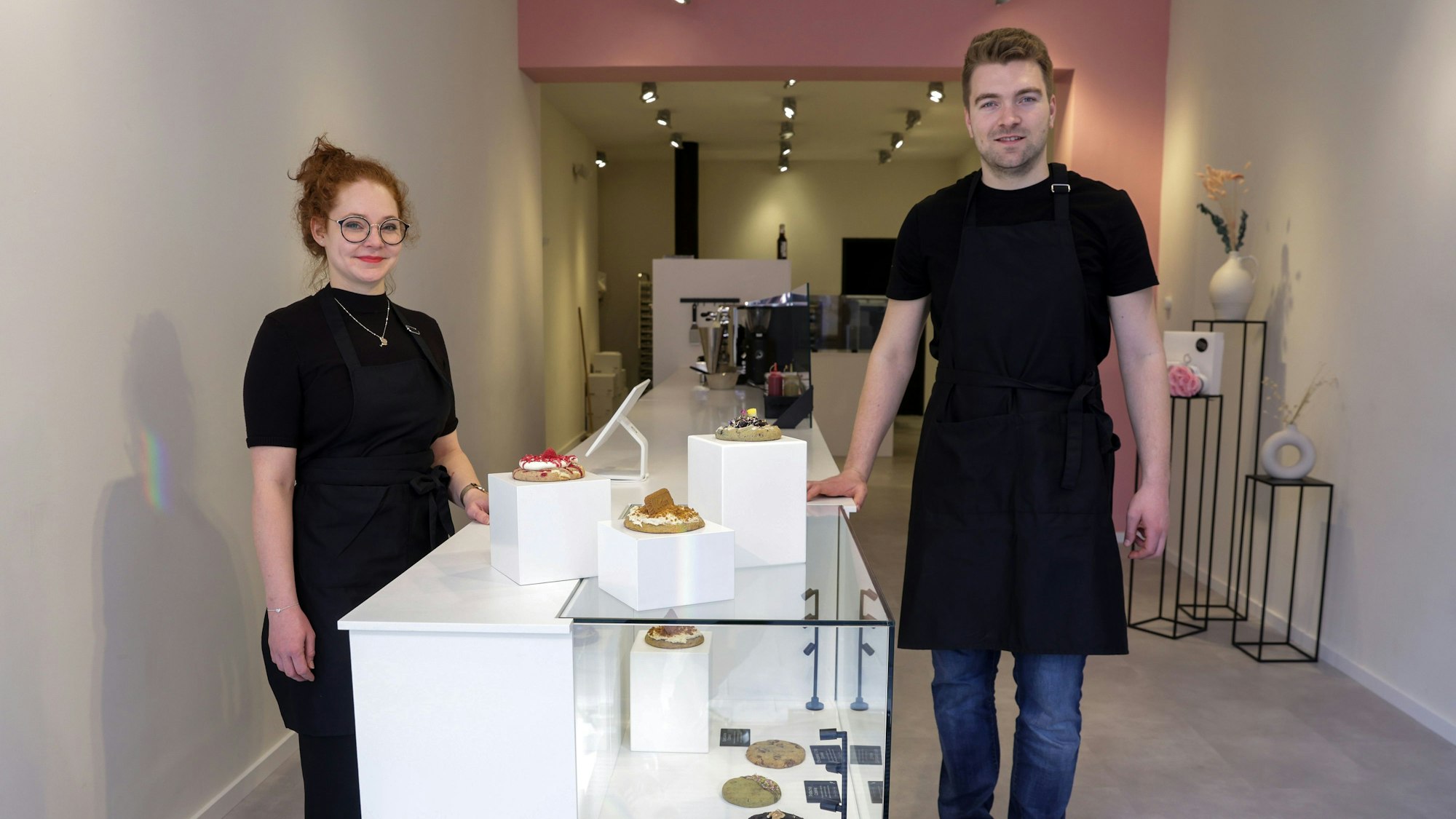 Julia Boes und Niklas Schenk.