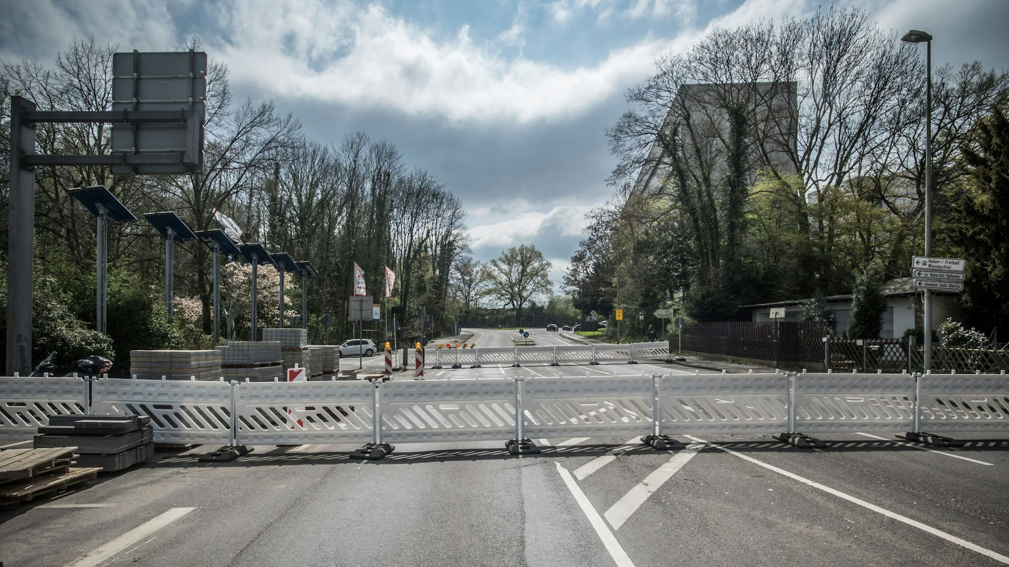 Sperrung Stauffenbergstraße, Pommernstraße. Foto: Ralf Krieger