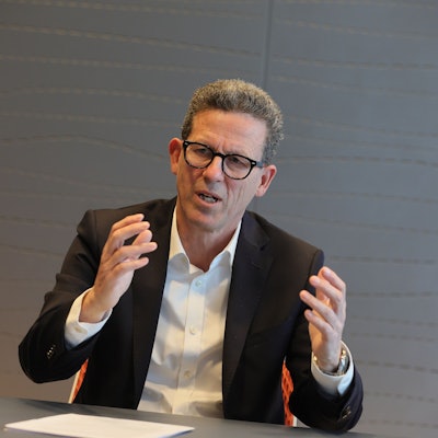 Das Bild zeigt Michael Theis.