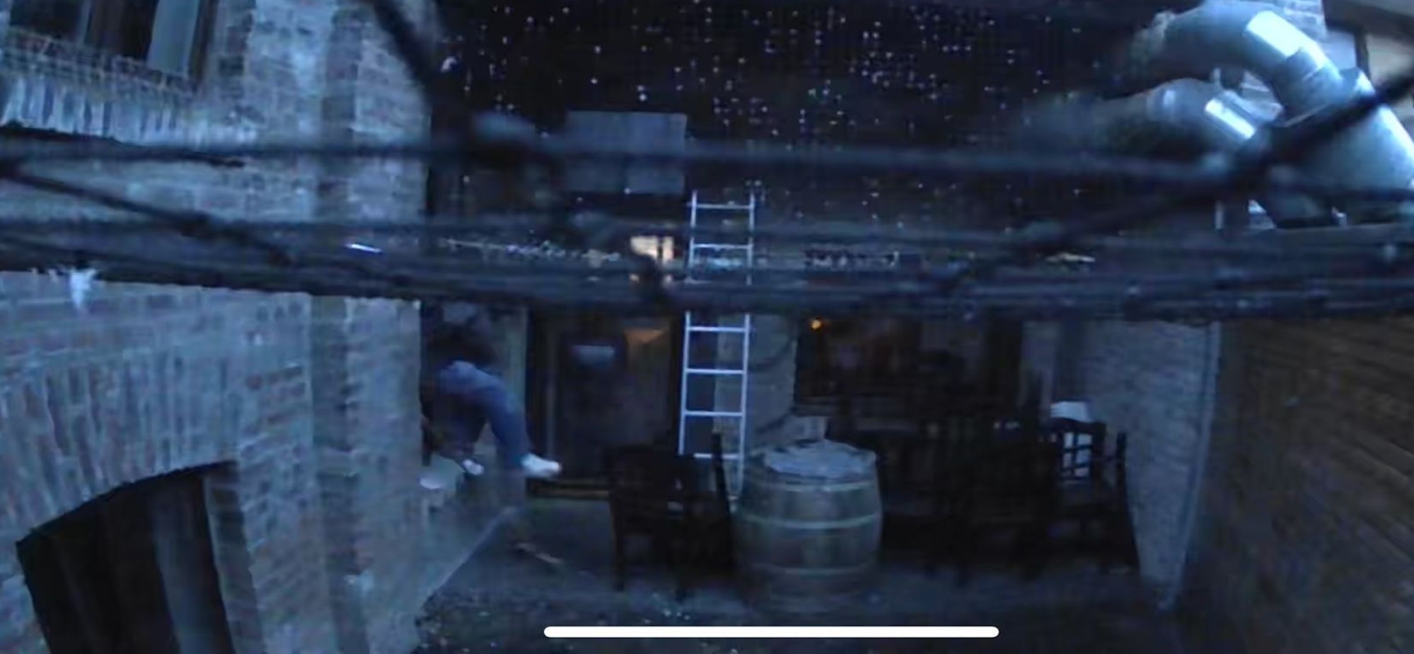 Bilder aus der Überwachungskamera.