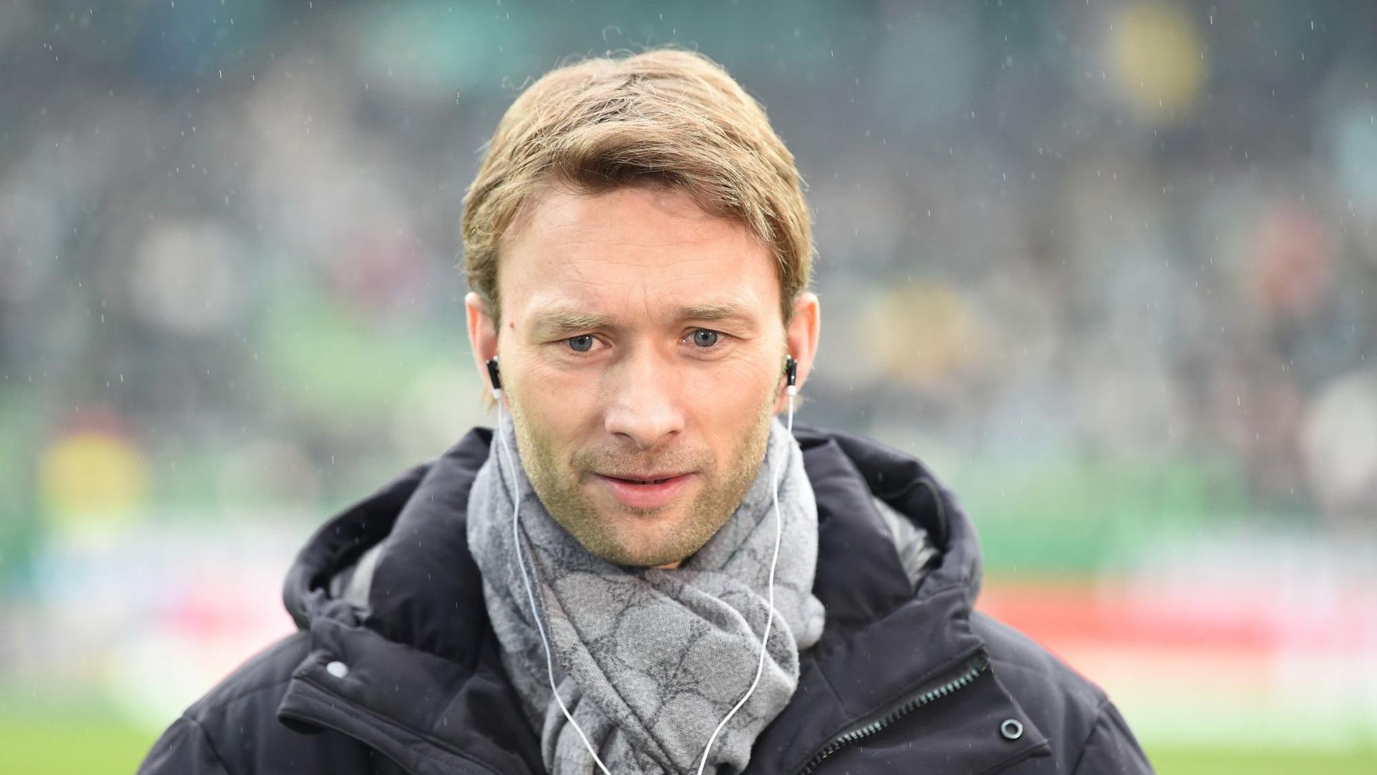 Leverkusens Sportchef Simon Rolfes im Interview
