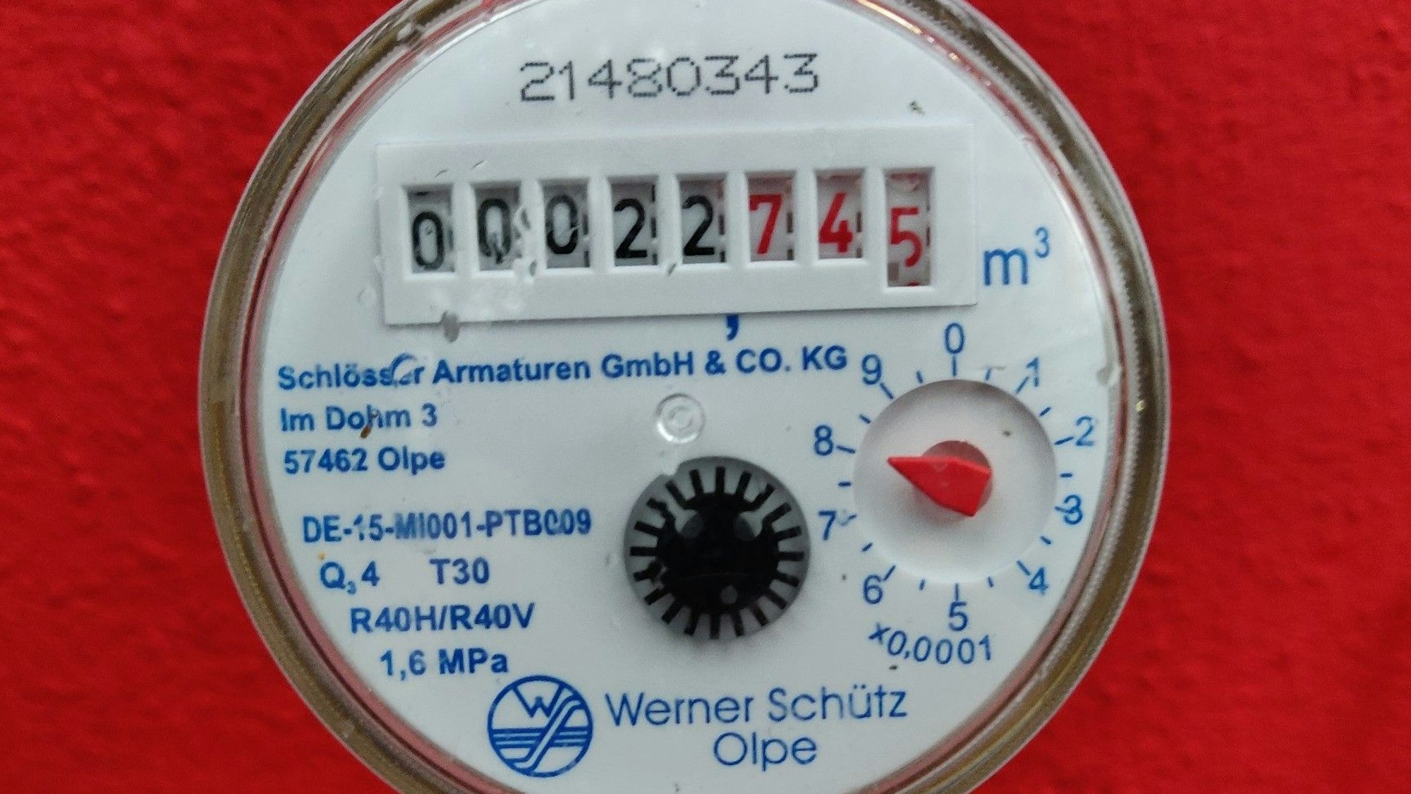 Ein Wasserzähler, wie er für die Gartenbewässerung angemeldet werden muss.