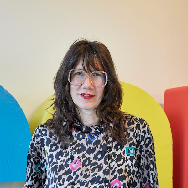 Elke Kuhlen guckt in die Kamera.