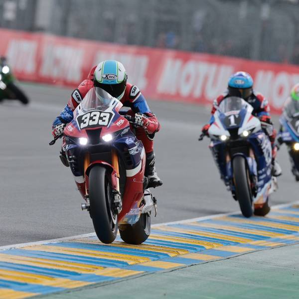 Mit der Honda mit der Nummer 333 führte Florian Alt nach dem Start das 24-Stunden-Rennen in Le Mans an.