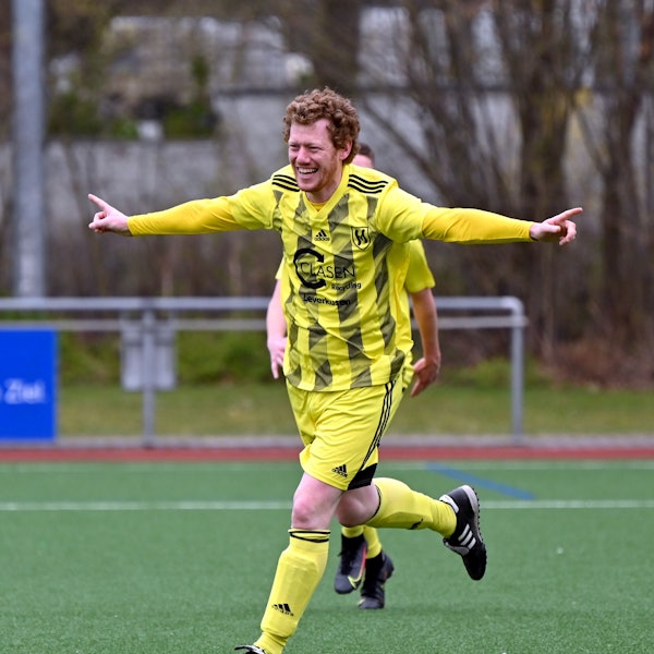 20.03.2022, Fussball-Schlebusch-Lindenthal
Torschütze Tim Breddemann (Schlebusch)
Foto: Uli Herhaus