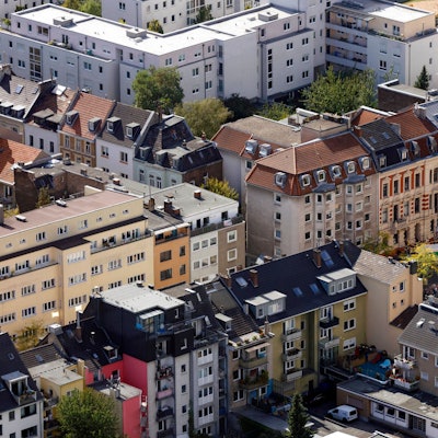 Häuser in Köln Ehrenfeld gesehen vom Colonius aus.