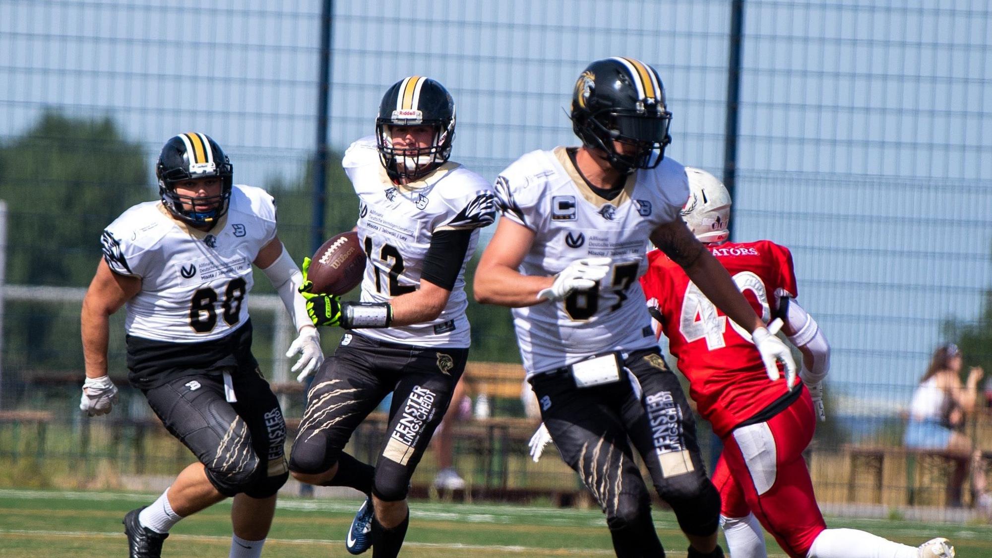 Die Footballer der Euskirchen Lions spielten gegen die Neuss Gladiators.