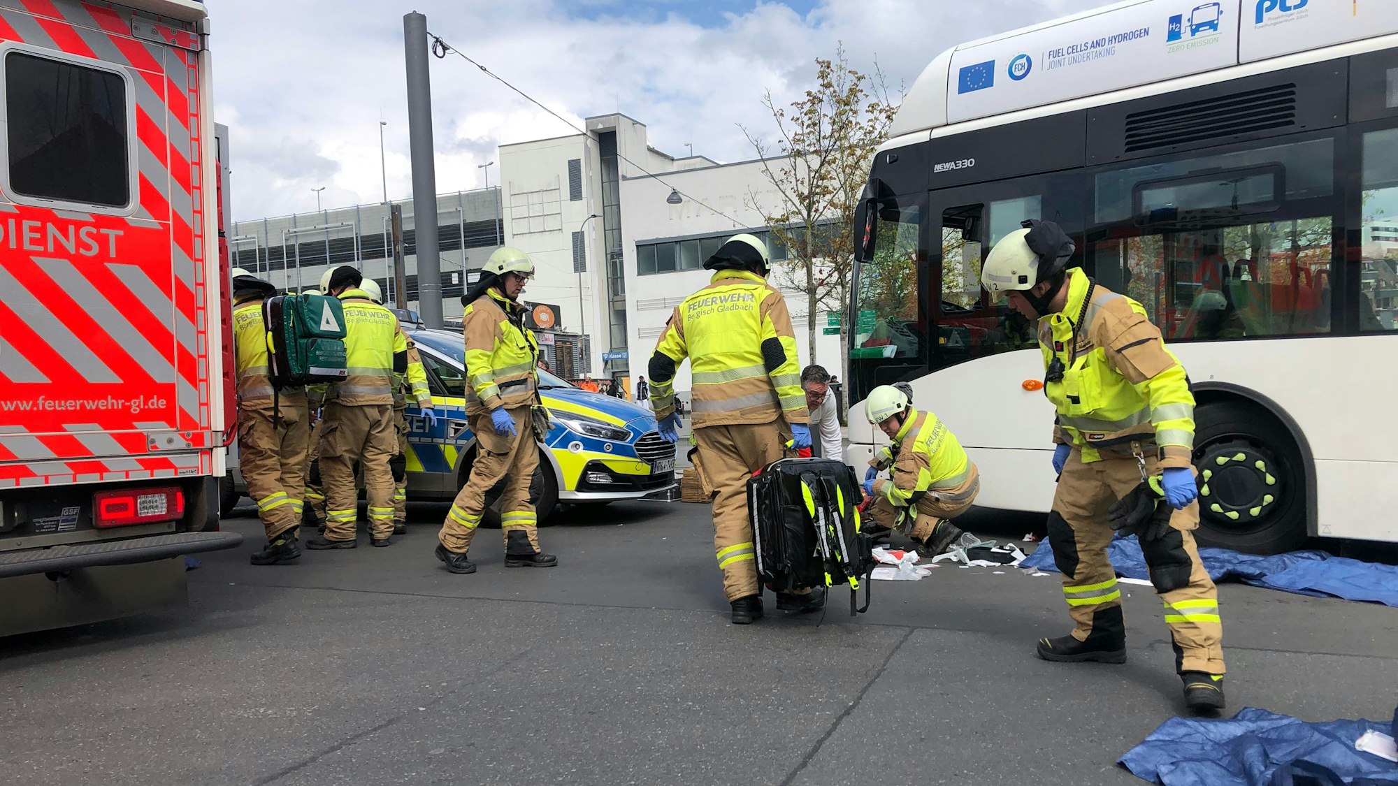 Bei dem Unfall am 20. April 2023 am Busbahnhof wurde eine Fußgängerin von einem Linienbus überrollt.