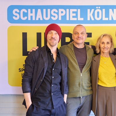 21.04.2023, Offenbach im Carlswerk, Köln-Mülheim: Der Intendant des Schaupiels Köln, Stefan BAchmann stellt den Spielplan 2023/2024 vor. Auf dem Bild (vlnr) Richard Siegal, Künstlerischer Leiter, Thomas Jonigk, Chefdramaturg, Hanna Koller, Kuratorin Tanz und Stefan Bachmann, Intendant. Foto: Christian Festag