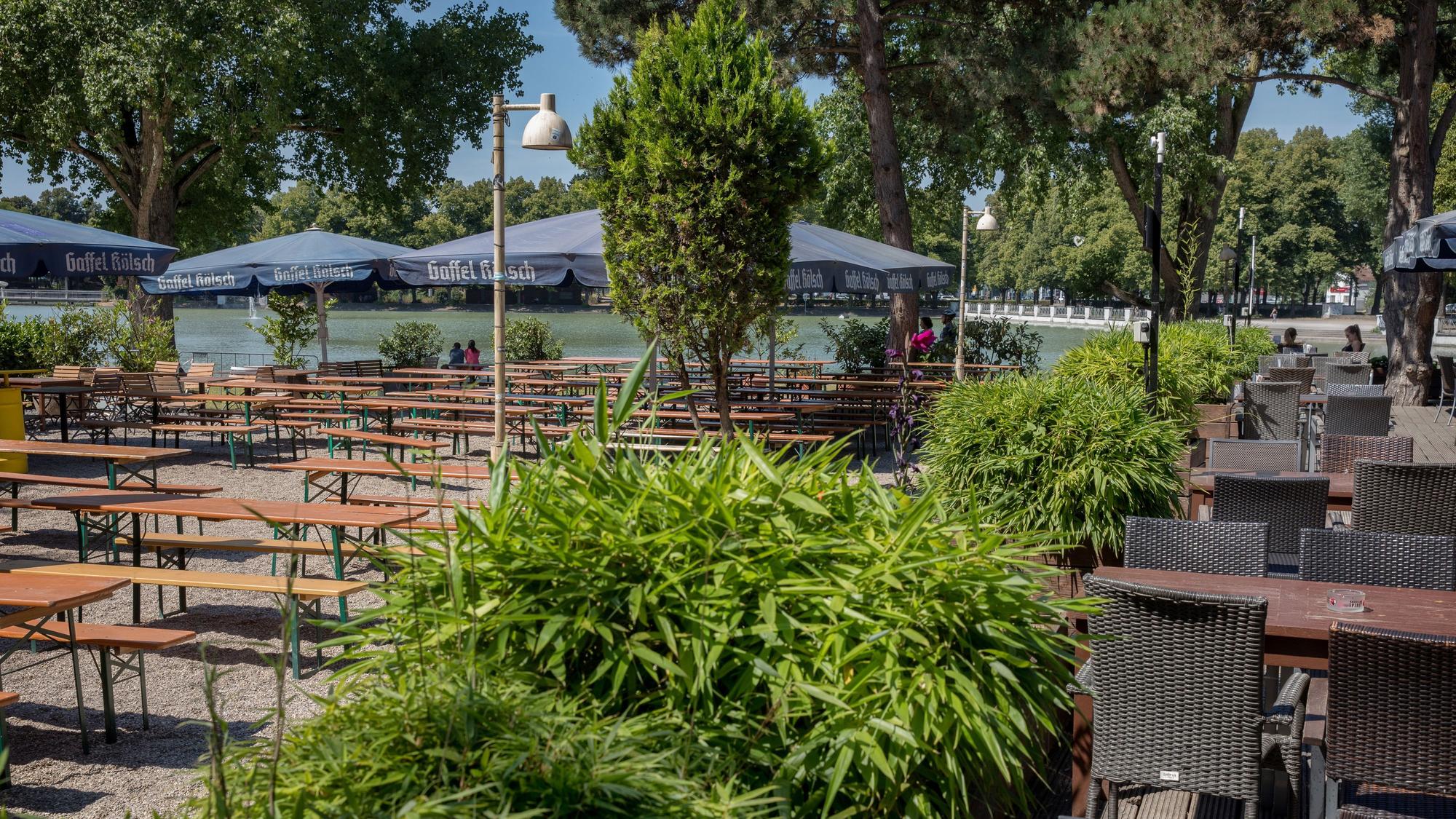 Der Biergarten am Aachener Weiher.