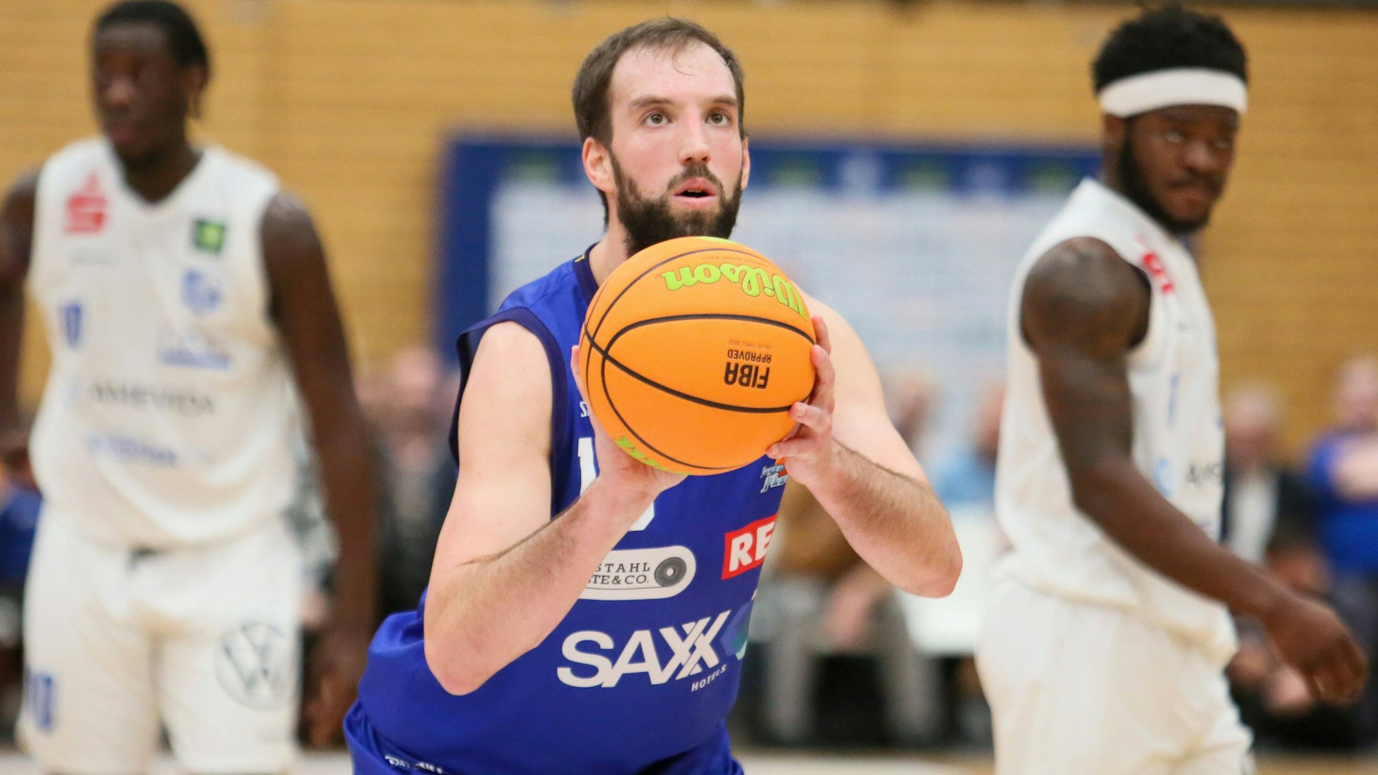 Germany, Bochum, 20.01.2023, Rundsporthalle, VfL SparkassenStars Bochum - Phoenix Hagen - 2. BARMER Basketball Bundesliga ProA, JJ Mann Phoenix Hagen free throw Bochum Rundsporthalle Northrine Westfalia Germany *** Germany, Bochum, 20 01 2023, Rundsporthalle, VfL SparkassenStars Bochum Phoenix Hagen 2 BARMER Basketball Bundesliga ProA, JJ man Phoenix Hagen free throw Bochum Rundsporthalle Northrine Westfalia Germany PUBLICATIONxINxGERxSUIxAUTxONLY eu-images-574