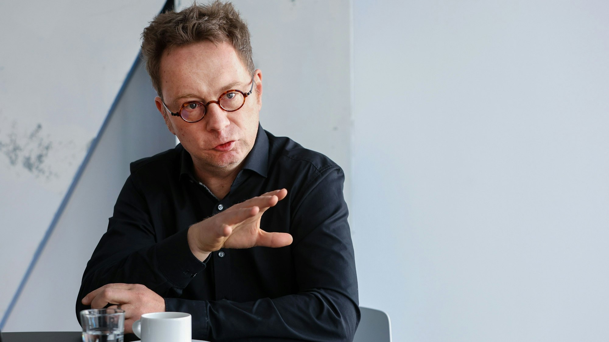 15.03.2023, Köln: Interview mit dem Schiedsrichter-Experten Alex Feuerherdt.
Foto: Michael Bause