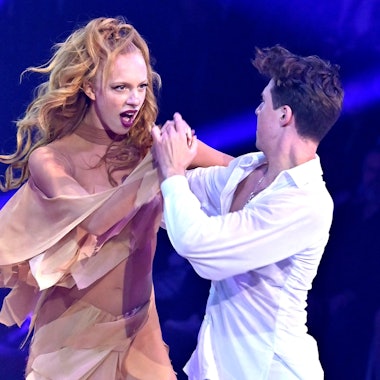 Anna Ermakova mit Valentin Lusin in der siebten Live-Show der 16. Staffel der RTL-Tanzshow „Let's Dance“.