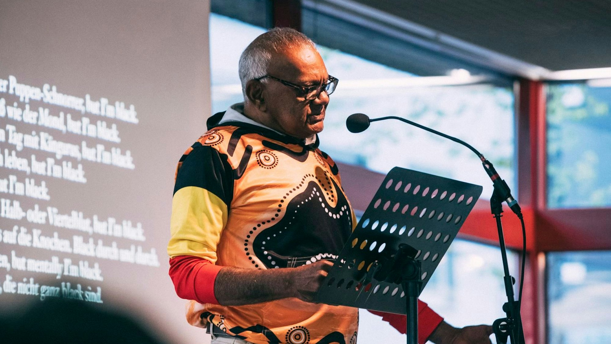 Lionel Fogarty in der Poetica (Working Class Poetry)