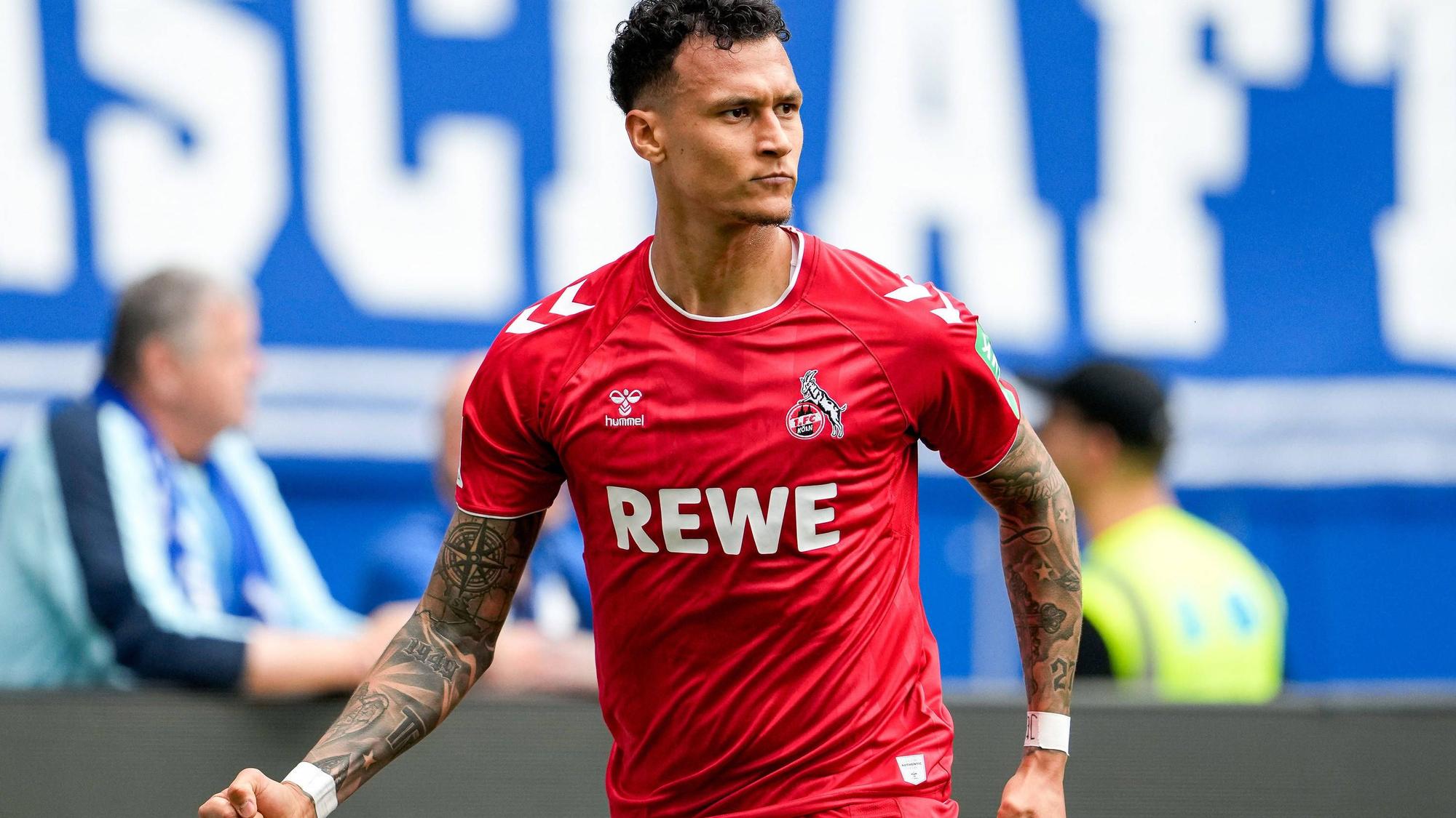 Davie Selke ballt nach seinem Tor die Faust