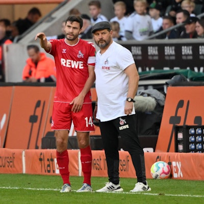 FC-Trainer Steffen Baumgart wird nach dieser Saison seinen Kapitän Jonas Hector verabschieden müssen.