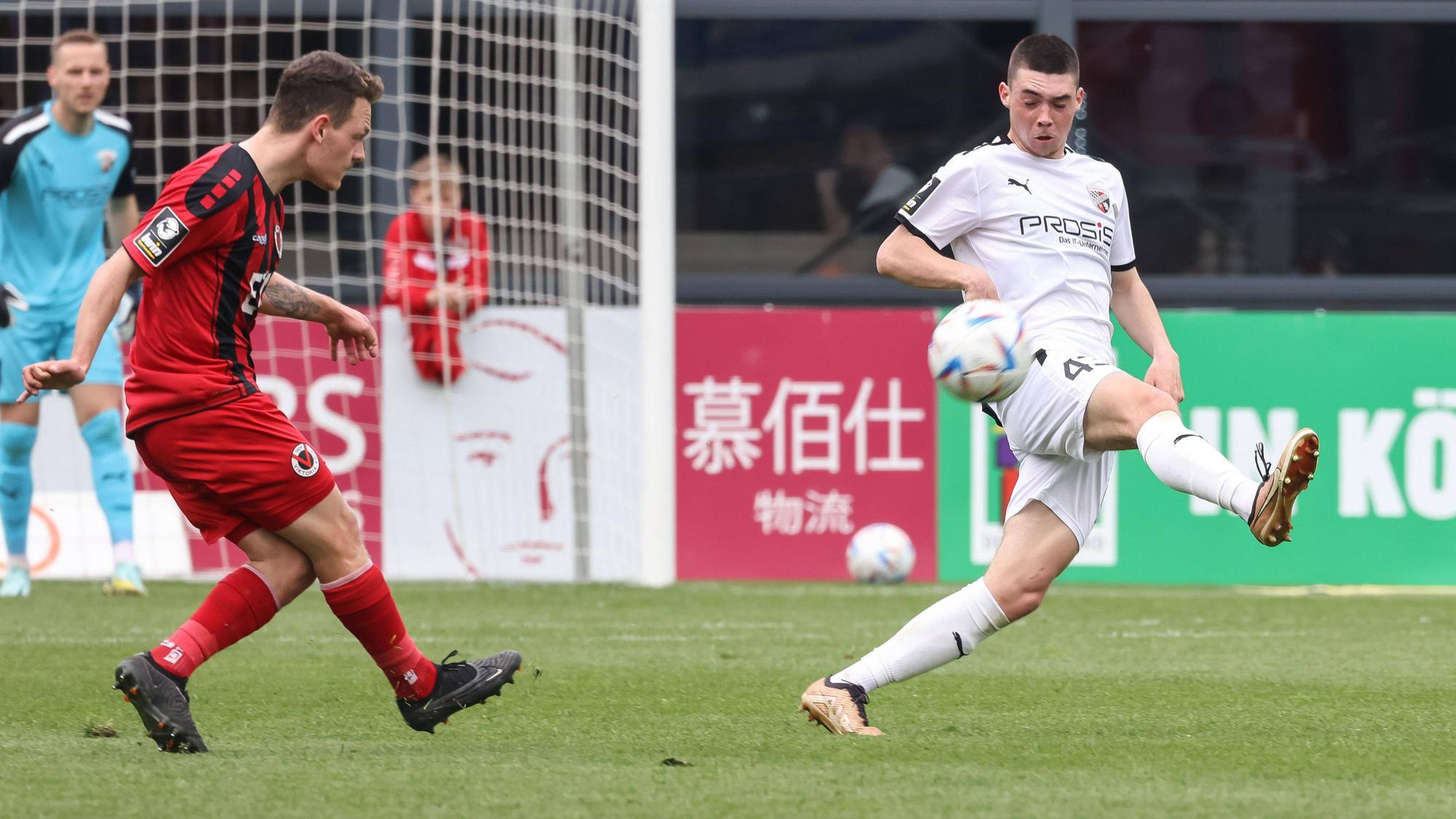 3. Liga FC Viktoria Köln - FC Ingolstadt 04 Felix Keidel 43, FCI Sontheimer Patrick 6 Köln 3. Liga - FC Viktoria Köln - FC Ingolstadt 04 Saison 2022/2023 *** 3 Liga FC Viktoria Köln FC Ingolstadt 04 Felix Keidel 43, FCI Sontheimer Patrick 6 Cologne 3 Liga FC Viktoria Köln FC Ingolstadt 04 Season 2022 2023
