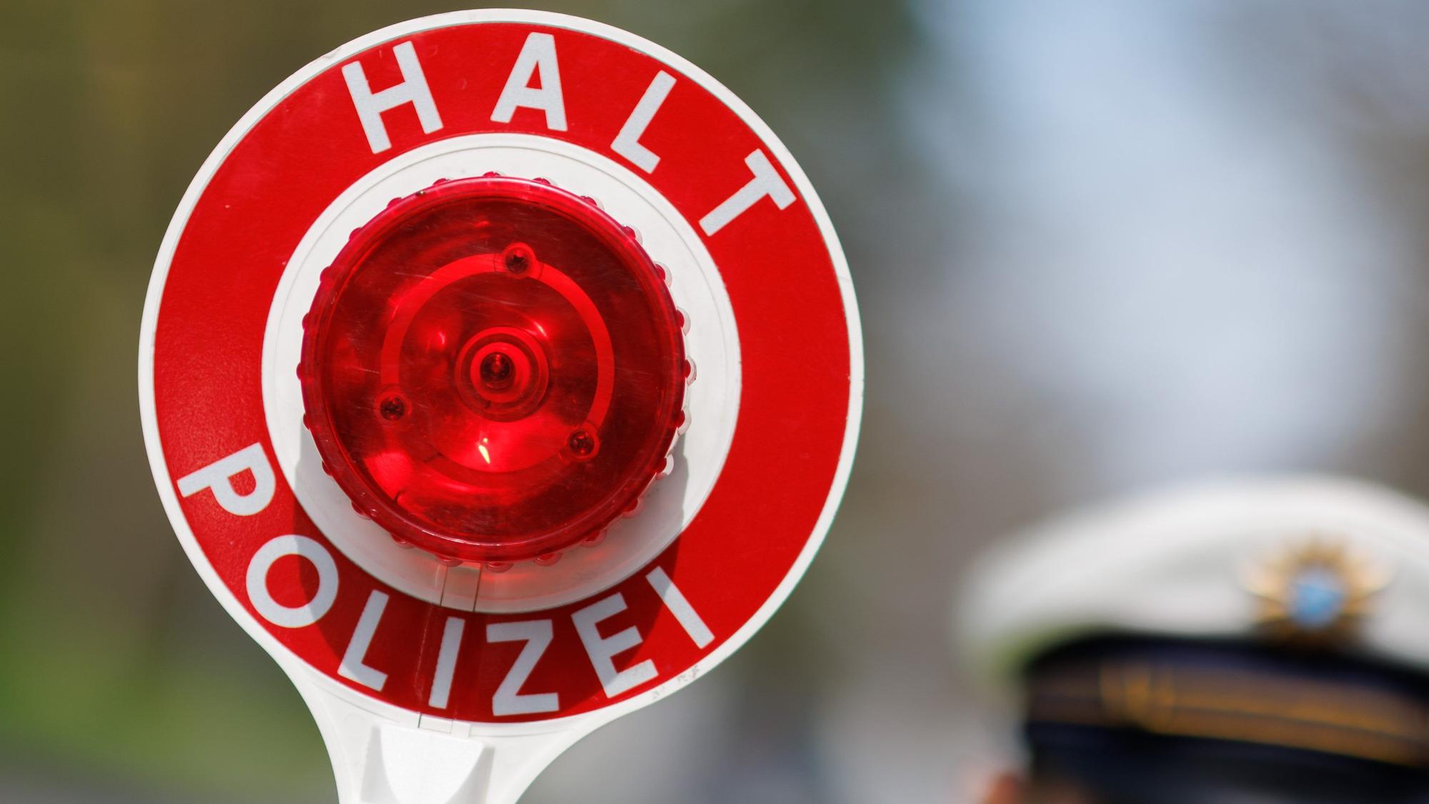 Unfallflucht soll nicht mehr automatisch als Straftat gelten (Symbolbild).