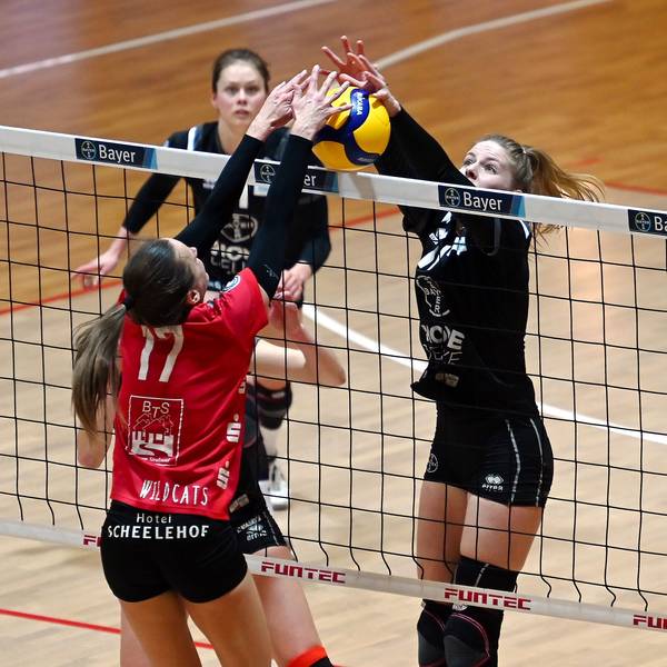 22.04.2023, Volleyball-Bayer Leverkusen-Stralsund
rechts: Charlotta Werscheck (Bayer)
Foto: Uli Herhaus