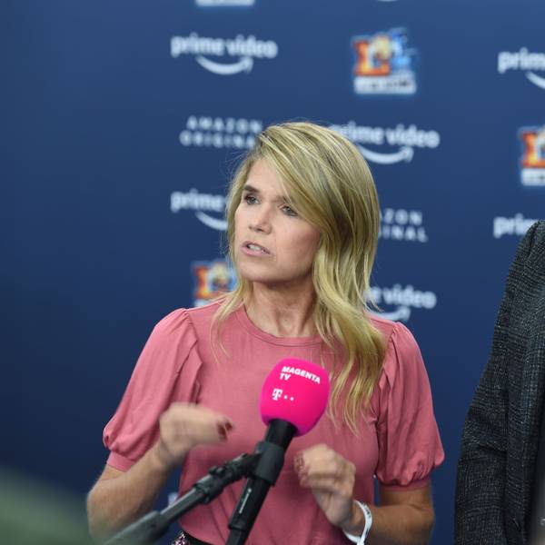 Anke Engelke und Bastian Pastewka zeigen sich bei der Premiere der zweiten Staffel der Comedyshow "LOL: Last One Laughing" im ARRI-Kino.