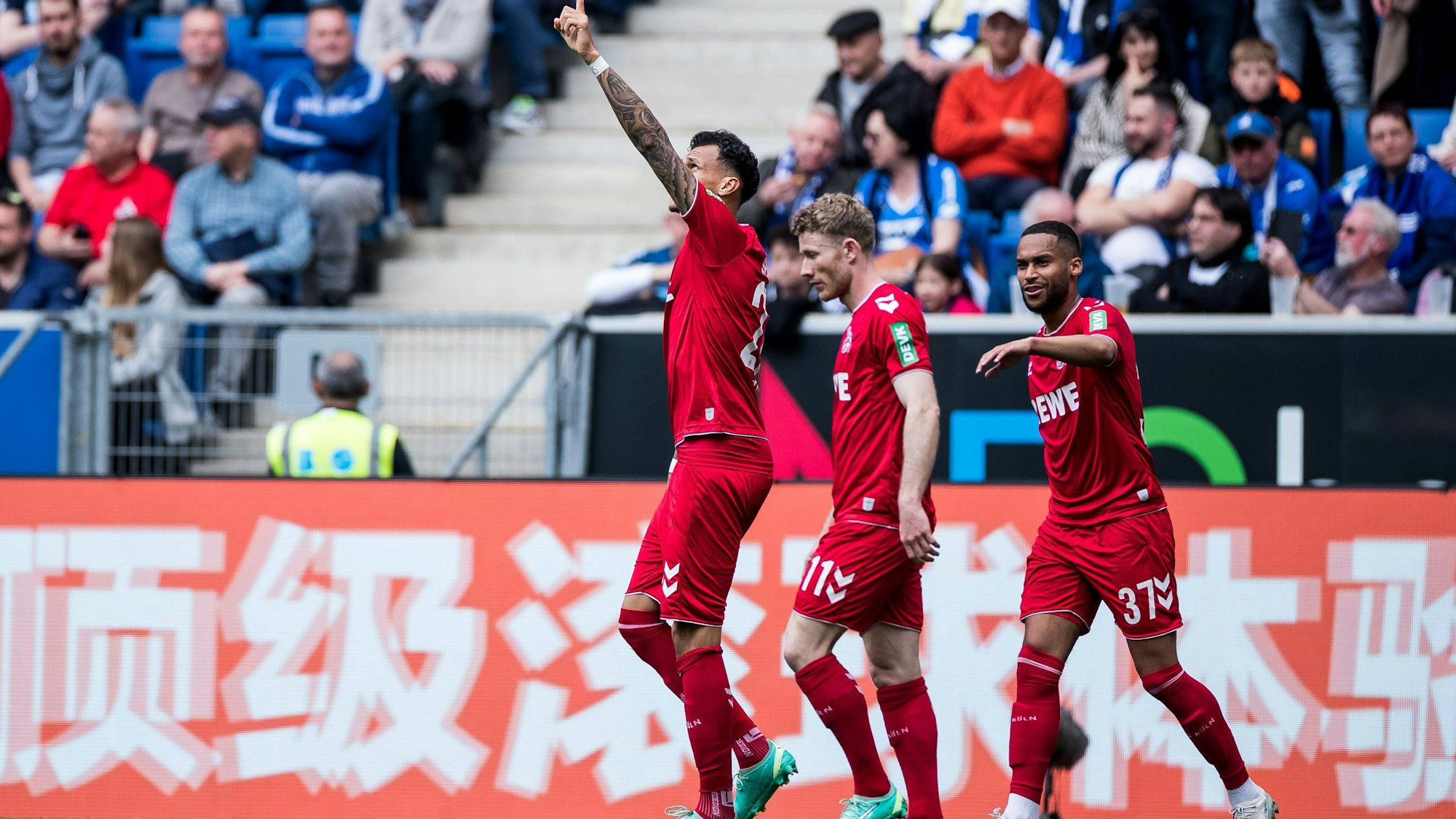 Davie Selke bei seinem Torjubel