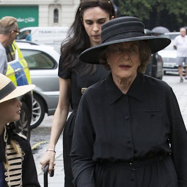 Lady Pamela Hicks (r) mit Familienangehörigen bei der Beerdigung von Patricia Knatchbull, der Countess Mountbatten of Burma.