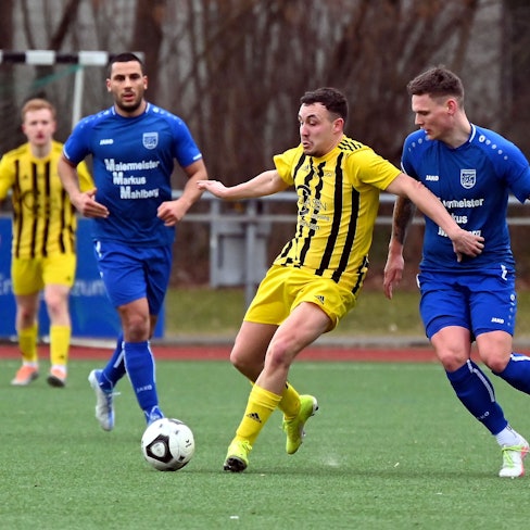 05.03.2023, Fussball-SV Schlebusch - SC Rheinbach
mitte: Dennis Reeke (Schlebusch)
Foto: Uli Herhaus
