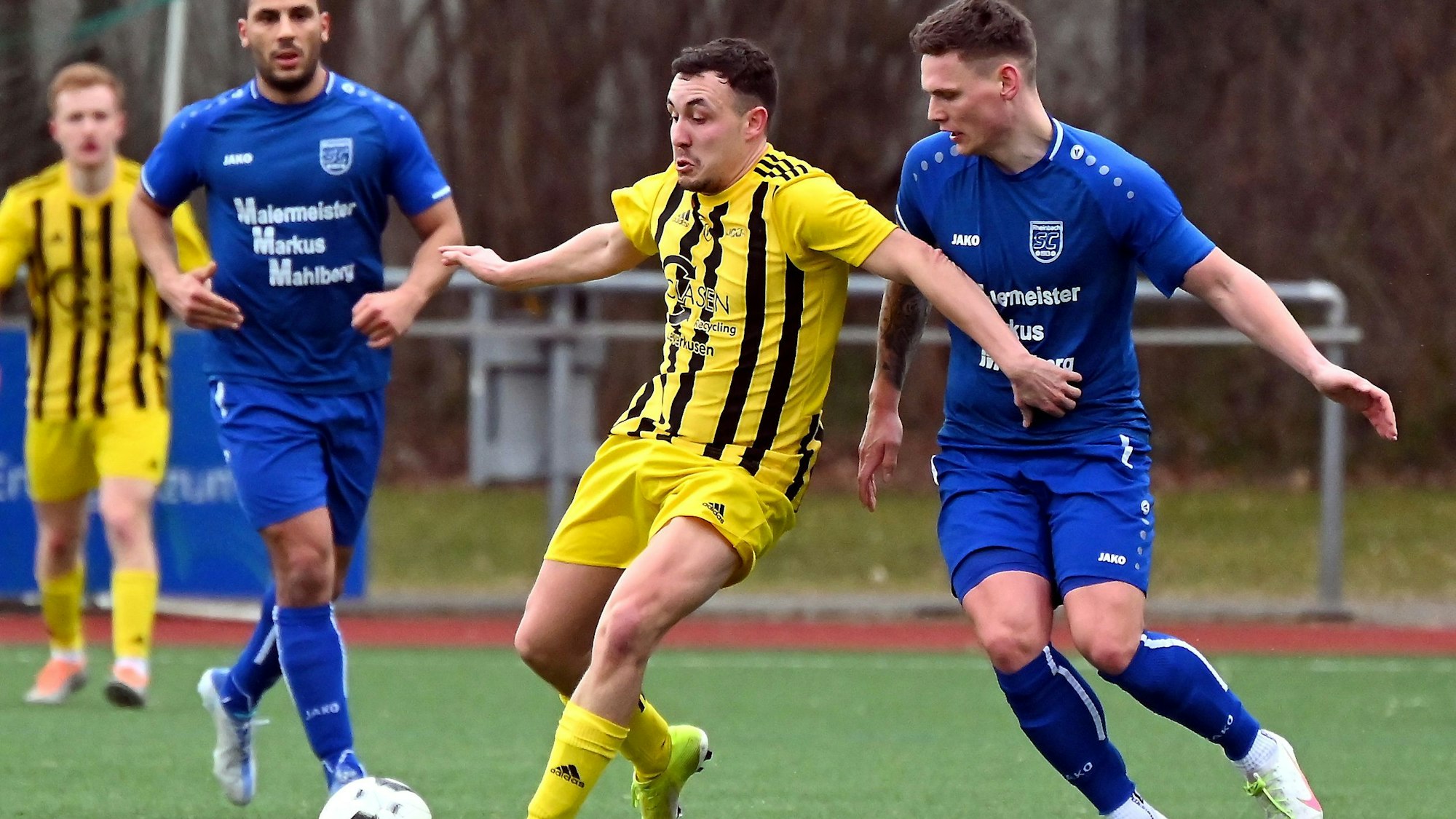 05.03.2023, Fussball-SV Schlebusch - SC Rheinbach
mitte: Dennis Reeke (Schlebusch)
Foto: Uli Herhaus