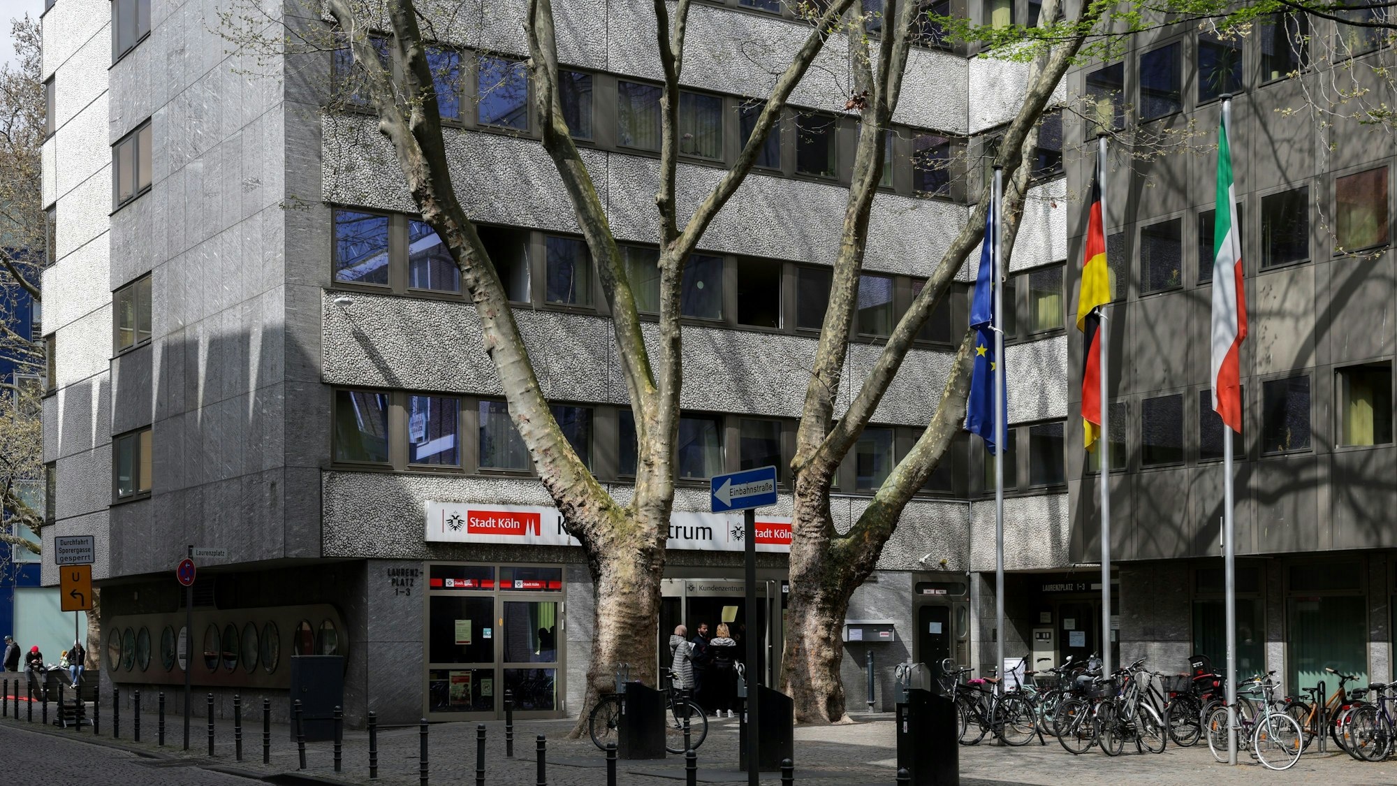 Das Kundenzentrum Innenstadt der Stadt Köln am Laurenzplatz.