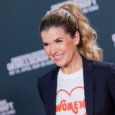 Anke Engelke hat eine Neufassung der „Häschenschule“ geschrieben. Das kommt bei vielen Bauern nicht gut an.