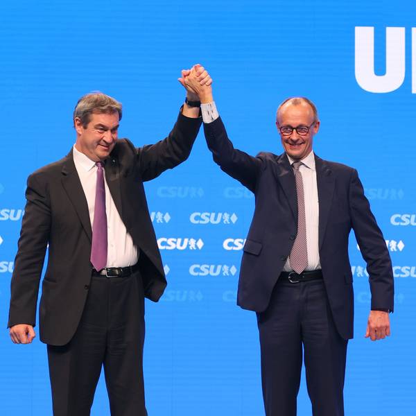 Markus Söder und Friedrich Merz demonstrieren in Sachen K-Frage Einigkeit (Archivbild)