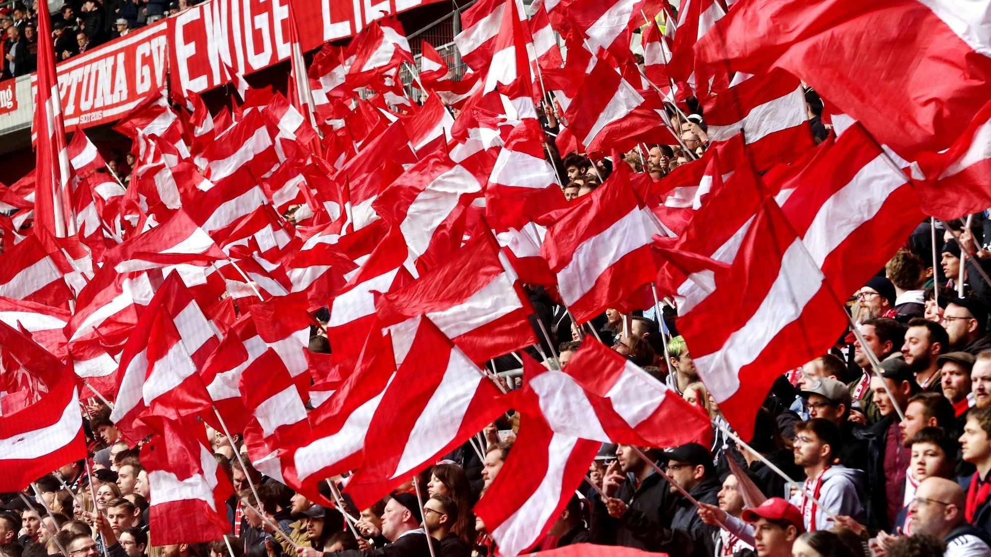 Düsseldorfer Fans können auf kostenlosen Eintritt hoffen.