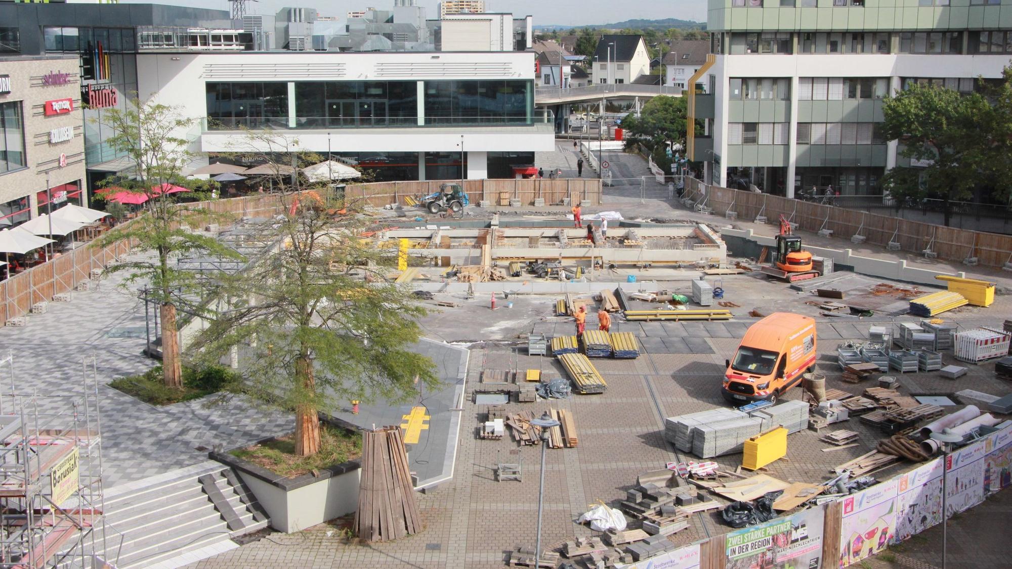 Bauarbeiten an der Marktplatte in Sankt Augustin.