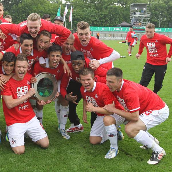 Bildnummer: 13731893 Datum: 01.06.2013 Copyright: imago/Eduard Bopp
1. FC Köln - 1. FC Kaiserslautern A-Junioren DFB Pokal Finale Stadion am Wurfplatz Berlin Deutschland Datum: 01.06.2013 Mannschaft Ereignis: - ; Fussball GER DFB Pokal Junioren A Jugend U19 U 19 2012 Finale Pokalsieger Feier Jubel Sieg Sieger Objekte Trophäe xdp x0x 2013 quer
Image number 13731893 date 01 06 2013 Copyright imago Eduard Bopp 1 FC Cologne 1 FC Kaiserslautern A Juniors DFB Cup Final Stadium at Litter the place Berlin Germany date 01 06 2013 Team Event Football ger DFB Cup Juniors A Youth U19 u 19 2012 Final Cup Winners\u0026#39; Cup Celebrations cheering Victory Winner Objects Trophy x0x 2013 horizontal