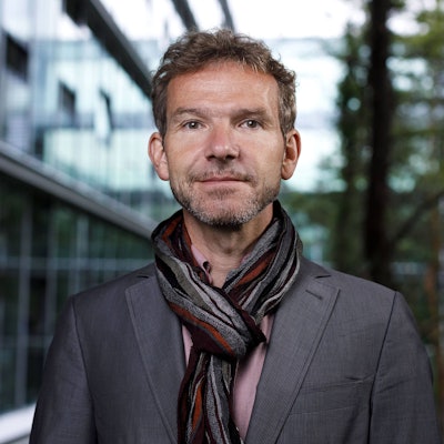 Exklusives Fotoshooting mit Joachim Frank im Neven DuMont-Haus an der Amsterdamer-Straße.