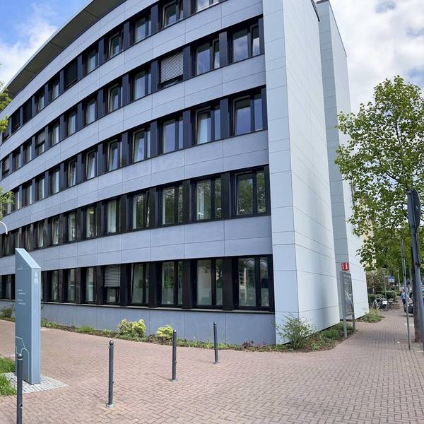 Das Foto zeigt das Bergheimer Rathaus.