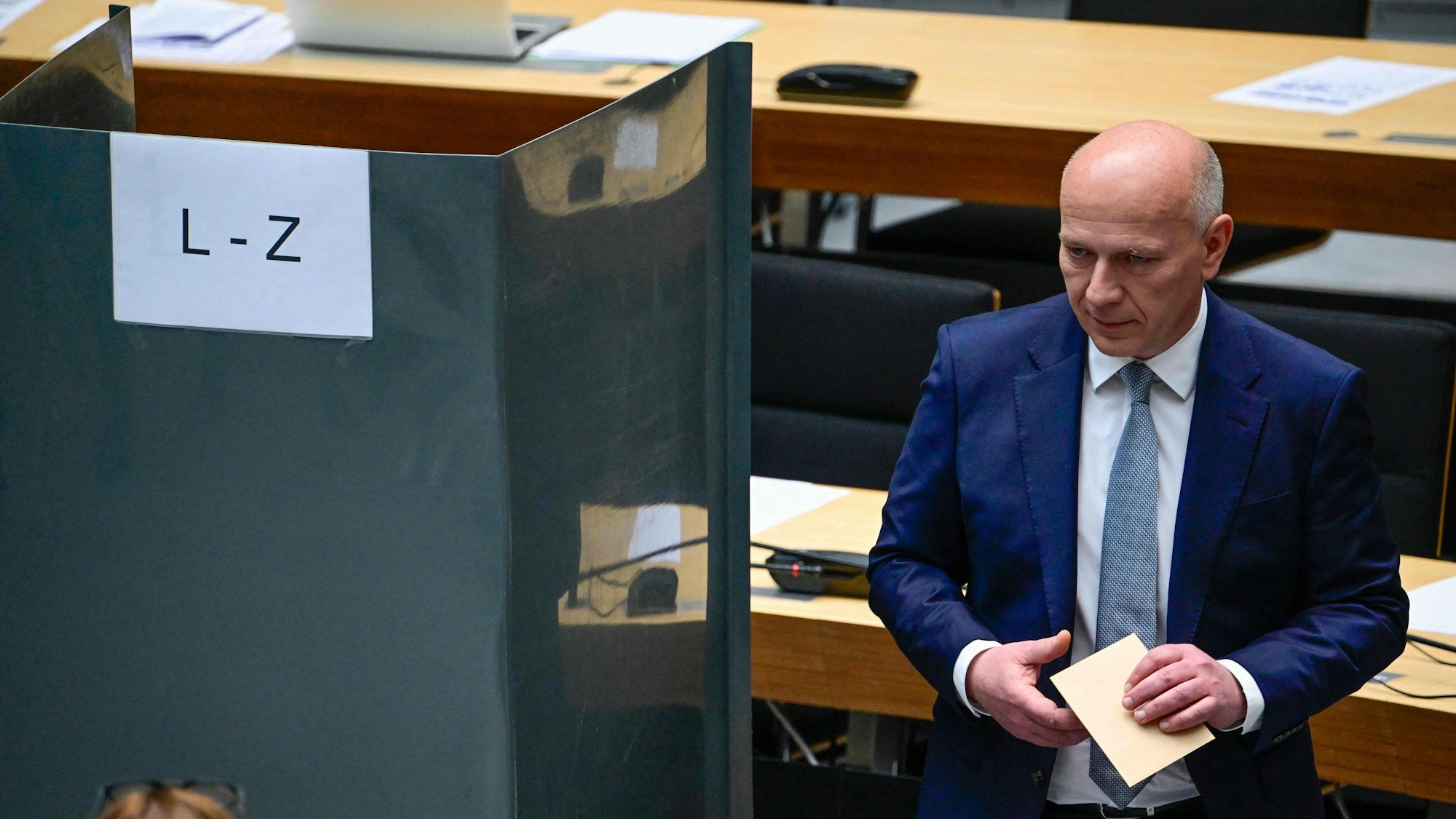 Kai Wegner beim dritten Wahlgang im Berliner Abgeordnetenhaus